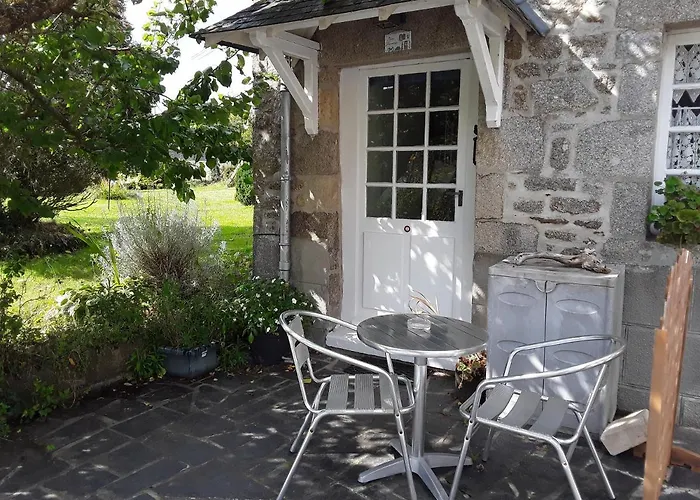 Ker Jerome - Traditional Stone Breton Cottage Near To Dinan